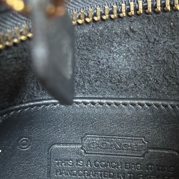Extremely rare made in USA Coach Black Leather Crossbody Bag - Picture 9 of 12